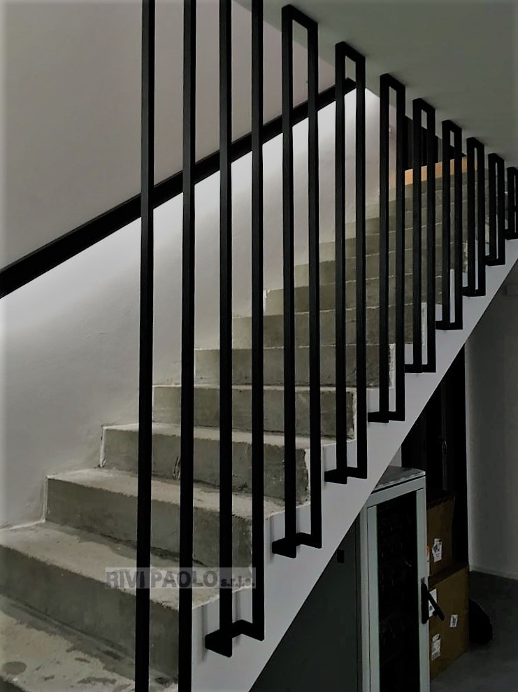 parapetto in ferro come elemento architettonico d'arredamento